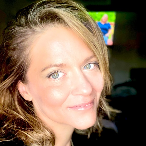 Meet your Posher, Rene - Picture 1 of 2